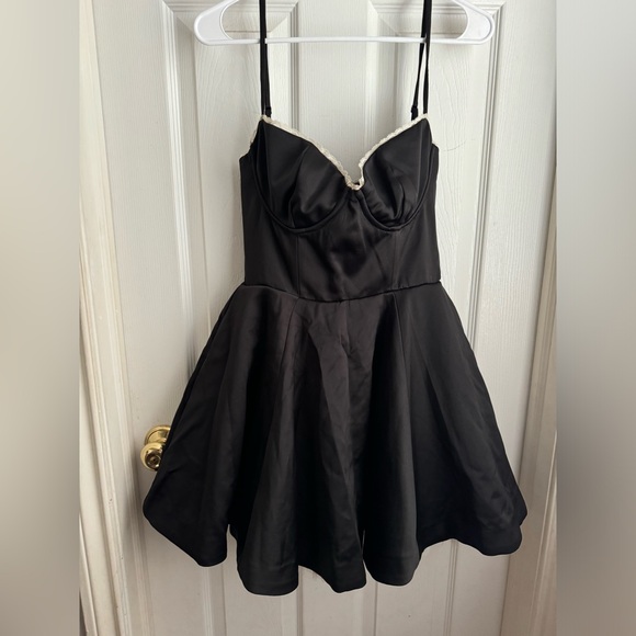 Minimoiselle 🖤Tulle Mini Dress - Picture 2 of 4